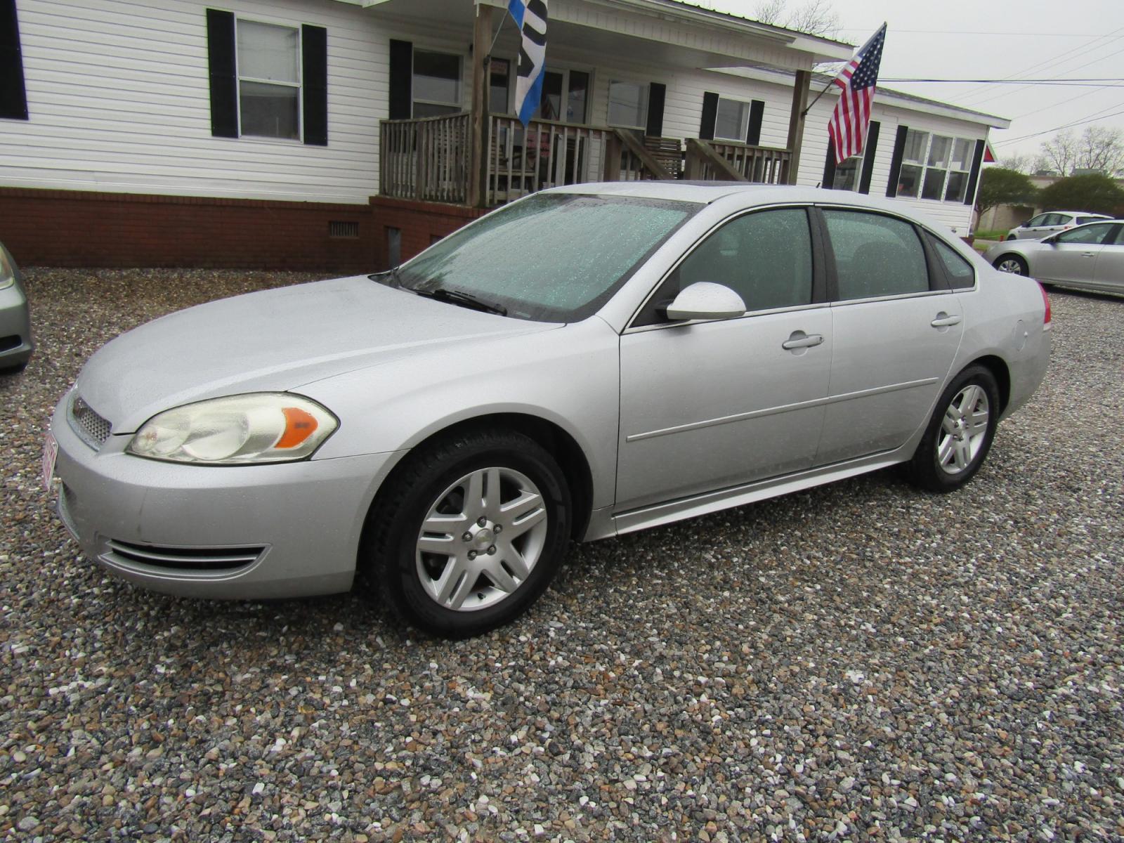 2014 Silver Chevrolet Impala LT (2G1WB5E30E1) with an 3.6L V6 DOHC 16V FFV engine, Automatic transmission, located at 15016 S Hwy 231, Midland City, AL, 36350, (334) 983-3001, 31.306210, -85.495277 - Photo #2